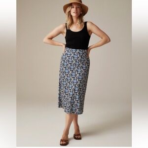 JCrew Gwyneth Slip Skirt in Floral Luster Charmeuse. Size Medium. NWOT.